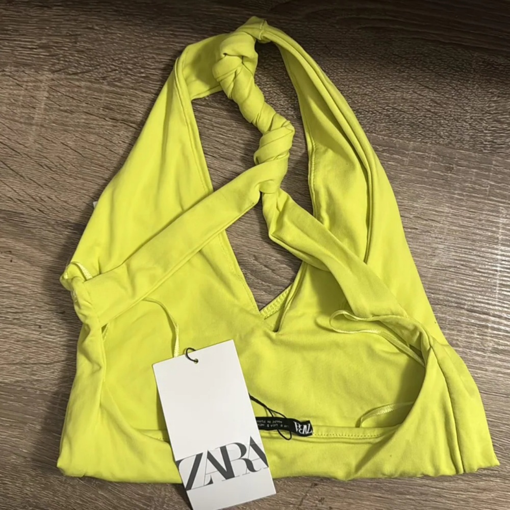 ZARA Neon Yellow Lime Sleeveless V-neck
Twist Cross Back Snap Thong Bodysuit - Picture 9 of 9